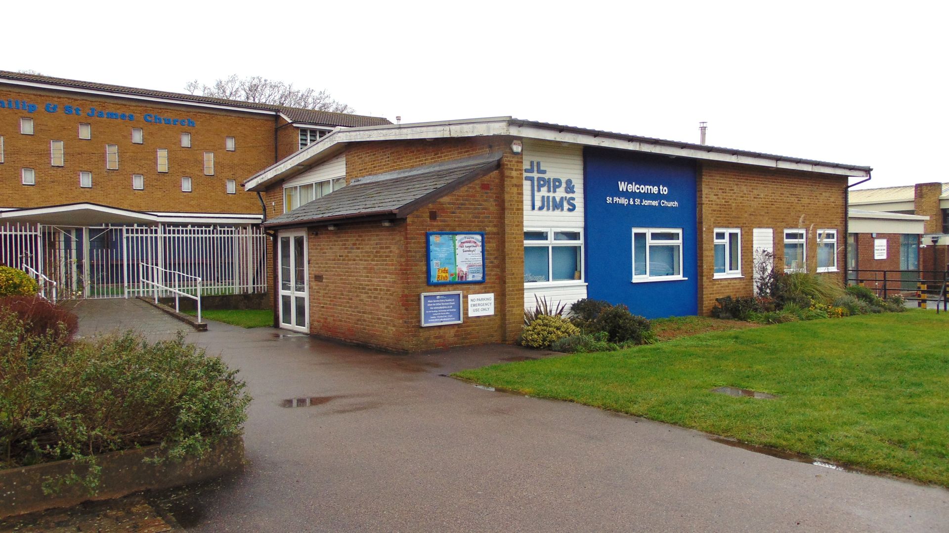 Pip and Jim Church front and entrance